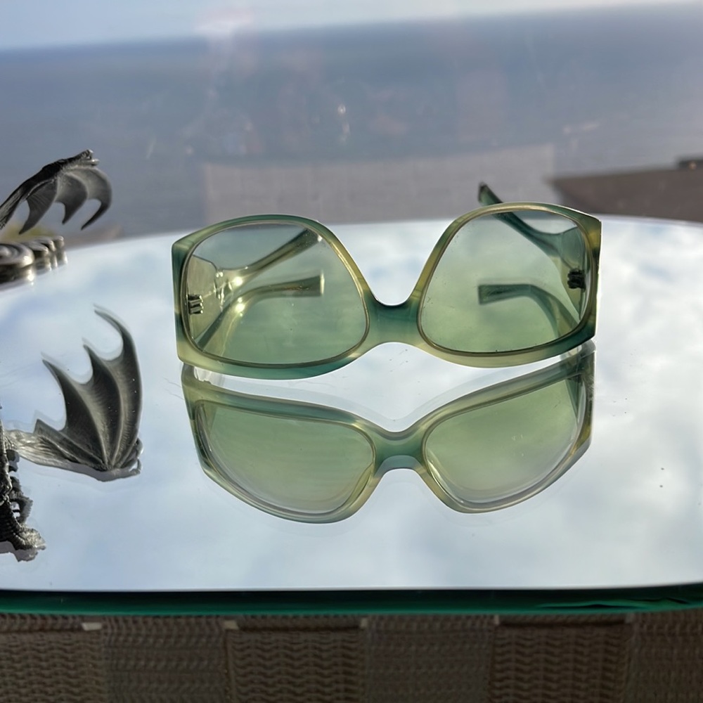 OLIVER PEOPLES SUNGLASSES - Picture 5 of 8